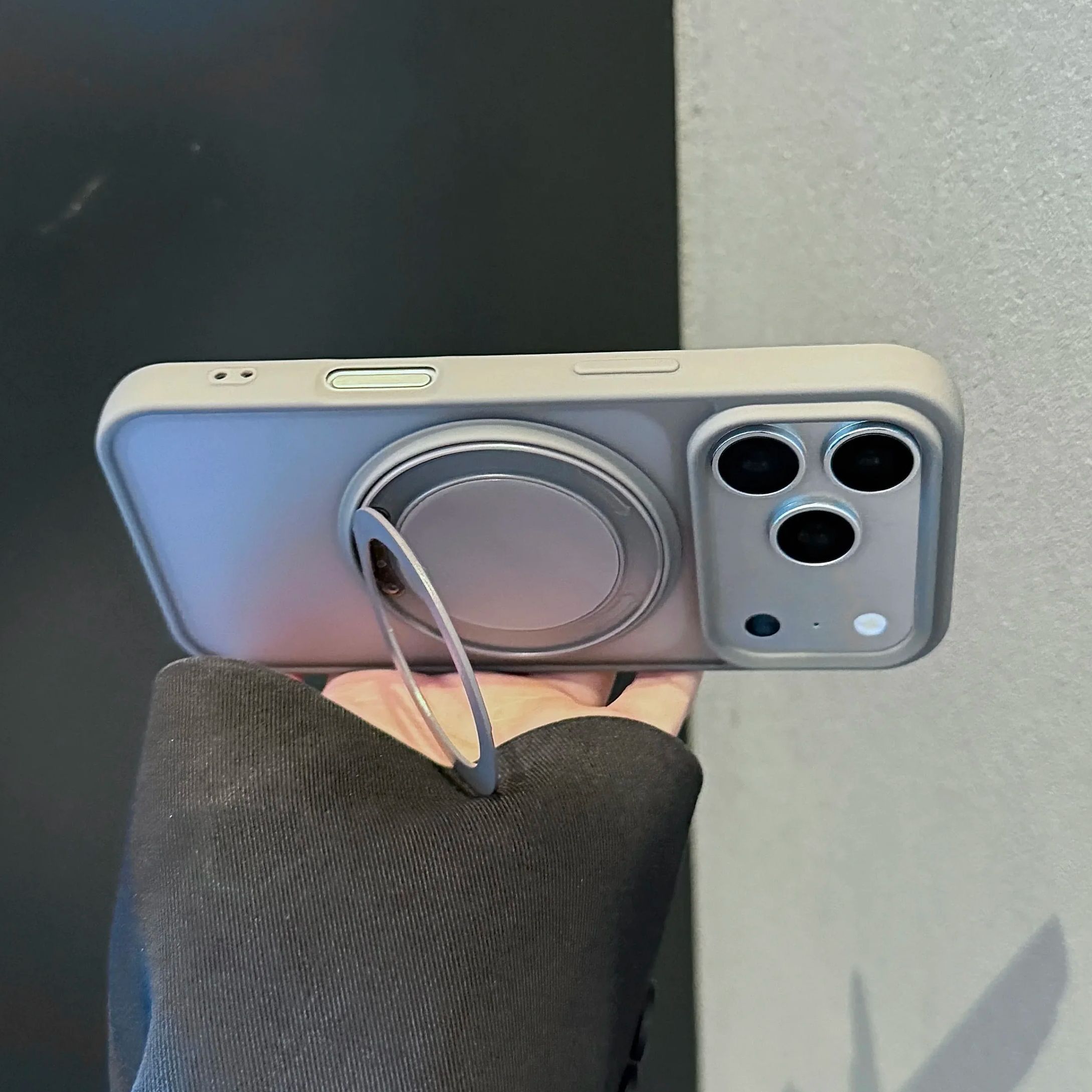 Casing Magnetik Braket Putar 3 - Matte Frosted Case ulasan dan harga