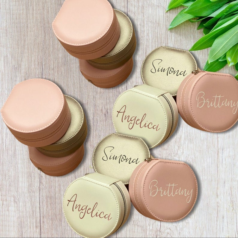 Kotak Perhiasan Wanita Pengiri - Monogram Custom Case ulasan dan harga